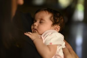 الرضاعة الطبيعية للأطفال الرضع